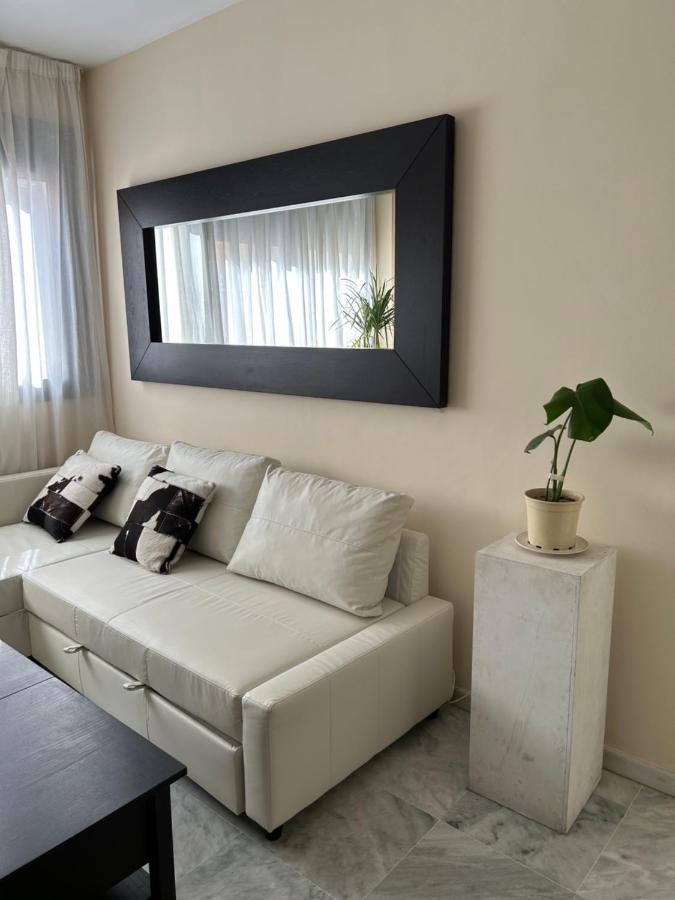 Atico Triana Con Piscina Privada Apartment Sevilla Bagian luar foto